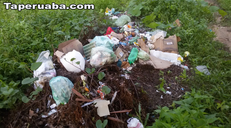 Lixo - Entrada de Taperuaba