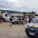 Operação da PRF multa 140 caminhões com cargas superdimensionadas no Ceará