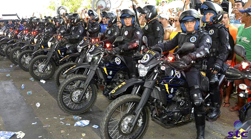 Governo do Ceará entrega 140 novas motos para BP Raio