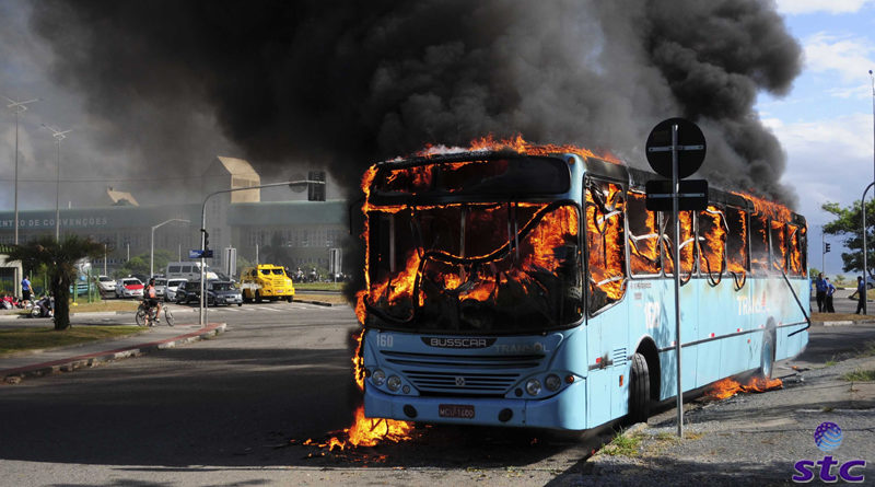 Õnibus incendiados em Fortaleza