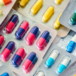 Após suspensão, governo autoriza reajuste de até 5,2% nos preços dos medicamentos