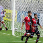 Ferroviário goleia o Vila Nova e dorme na liderança da Série C