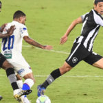 Fortaleza bate Botafogo por 2 a 1 em primeira vitória de Chamusca