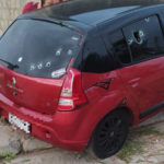 Motorista de aplicativo e passageiro são mortos dentro de veículo em Caucaia