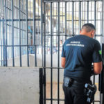 Detentos serram grades e tentam fugir de prisão em Itaitinga neste domingo (28)