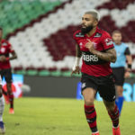 Fluminense e Flamengo empatam no primeiro jogo da decisão do Carioca