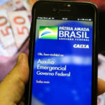 Caixa paga hoje 3ª parcela do auxílio emergencial para nascidos em outubro; confira calendário