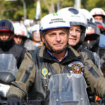 Governo de São Paulo multa Bolsonaro por não usar máscara em motociata