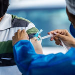 Um terço dos municípios cearenses já iniciaram a vacinação do público geral