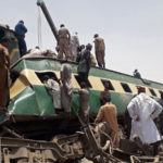 Acidente ferroviário deixa ao menos 34 mortos no Sul do Paquistão