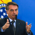 Presidente Jair Bolsonaro promete redução de imposto sobre diesel e para games