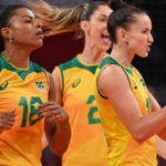 Brasil vence Japão e mantém invencibilidade no vôlei feminino nas Olimpíadas
