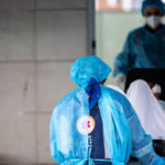 Mortes de profissionais da saúde por Covid-19 crescem 36% em 2021 mesmo com redução de casos