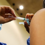 Ceará vai receber mais 493,7 mil doses de vacinas contra a Covid-19 nesta semana, diz Camilo