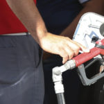 Preço da gasolina deve subir ainda mais até o fim de 2021? Confira projeções