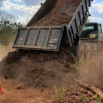 Prefeitura doa quatro toneladas de composto orgânico para melhorar produtividade