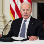 Biden abre guerra contra redes sociais para combater ‘fake news’ sobre vacinas