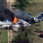 Avião com 21 pessoas a bordo cai no Texas e apenas um passageiro fica ferido