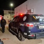 Jovem é morta a tiros na presença da filha e do marido em Caucaia; suspeito é preso