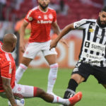 Internacional empata com Santos no Beira-Rio; Vovô segue no G-8