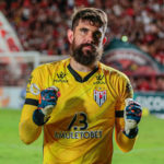 Fortaleza acerta contratação do goleiro Fernando Miguel, que estava no Atlético-GO