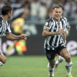 Atlético-MG goleia Athletico-PR no duelo de ida da final da Copa do Brasil
