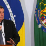Bolsonaro confirma salário mínimo de R$ 1.212 para 2022; será o 3º ano sem ganho real