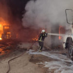 Incêndio atinge galpão em Maracanaú, na Grande Fortaleza; veja vídeo