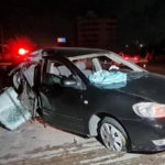 Motorista embriagado capota carro blindado e causa colisão com outro veículo em Fortaleza