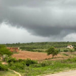 Ceará registra chuva em 39 municípios no período de 24 horas; veja previsão do tempo