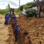 Obras de esgotamento sanitário no bairro José Euclides chegam a 45% de execução