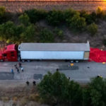Caminhão no Texas, nos Estados Unidos, é encontrado com 46 pessoas mortas