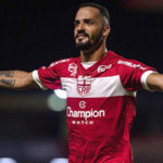 Jogos de futebol hoje na TV: veja onde assistir e o horário das partidas de sexta (17)