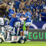Cruzeiro vence o Vasco e conquista acesso à elite do Brasileirão após três anos