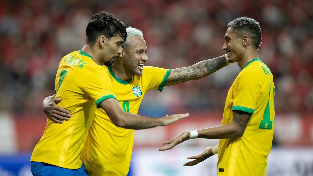 Brasil perde para a Argentina, no Maracanã, em jogo marcado por