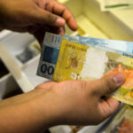 Empréstimo consignado do Auxílio Brasil tem regras publicadas pelo governo federal