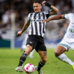 Ceará sofre gol nos acréscimos e empata com Goiás na Arena Castelão