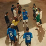 Comercial de refrigerante reúne Messi, Ronaldinho Gaúcho e Luva de Pedreiro; assista