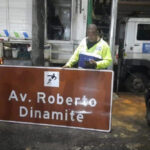 Prefeitura do Rio de Janeiro homenageia Roberto Dinamite em rua no entorno de São Januário