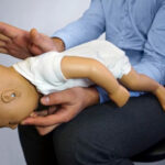 Bebê de apenas quatro dias se engasga com leite materno e precisa de socorro dos bombeiros