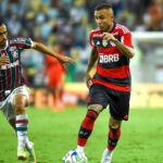 Felipe Melo é expulso, mas Fluminense segura Flamengo com quase 60 mil no Maracanã