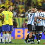 Brasil perde para a Argentina, no Maracanã, em jogo marcado por confusão e expulsão polêmica