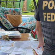Após invadir conta de policial federal, falso servidor da CGU é preso em casa de luxo no Eusébio
